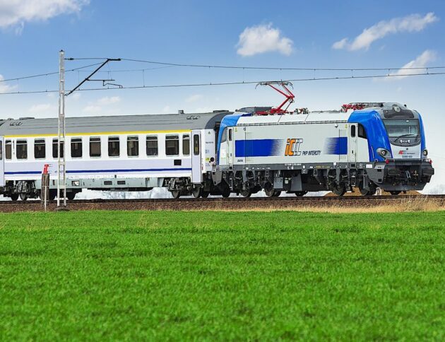 Pociąg PKP Intercity Adriatic Express jadący z Warszawy do Rijeki i Kopru