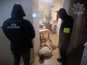 mężczyzna aresztowany przez policję