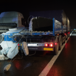 ciężarówka na autostradzie