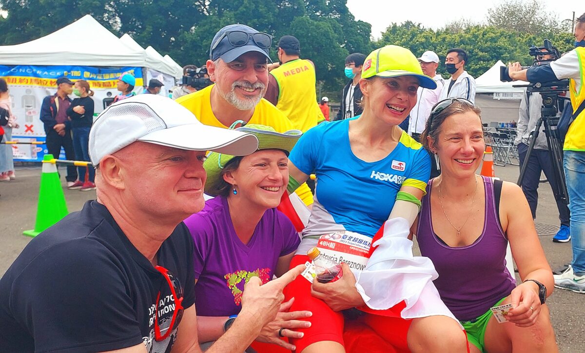 Patrycja Bereznowska z ekipą Badwater 2019