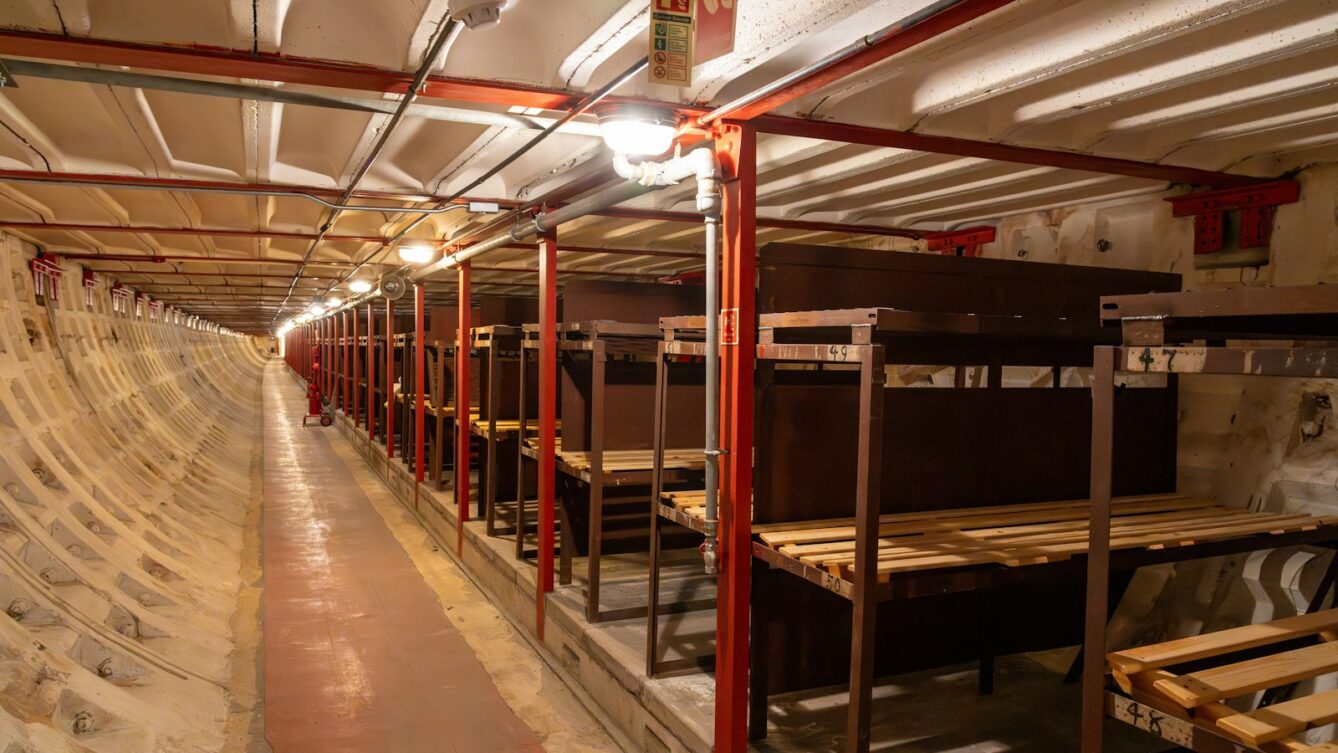 schron, Photo by Tomasz Zielonka/unsplash