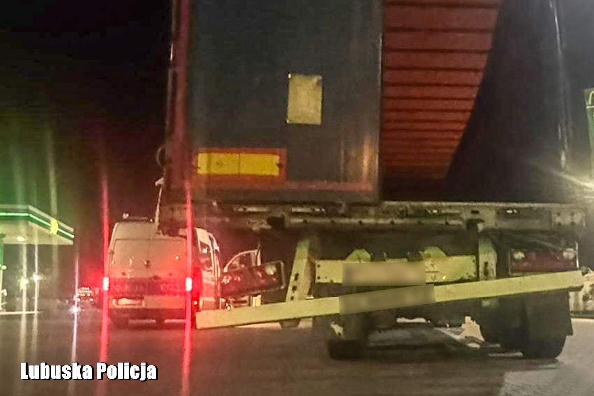 uszkodzona naczepa, Policja