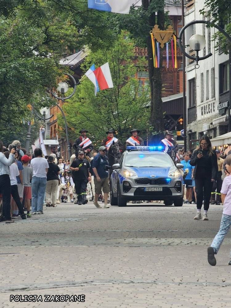 ul. Krupówki, Zakopane/Policja