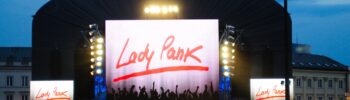 scena na koncercie zespołu Lady Pank
