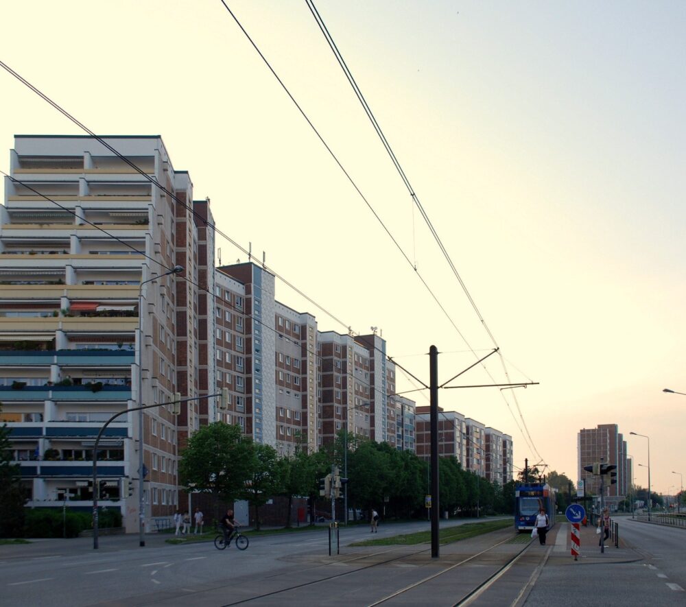 Rostock, budynki z tzw. wielkiej płyty/ Autorstwa Florian Koppe - Praca własna, CC BY-SA 3.0
