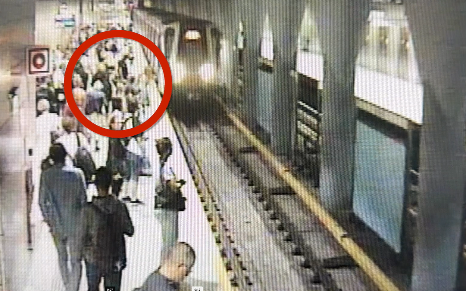 incydent w metrze warszawa Młociny/Policja