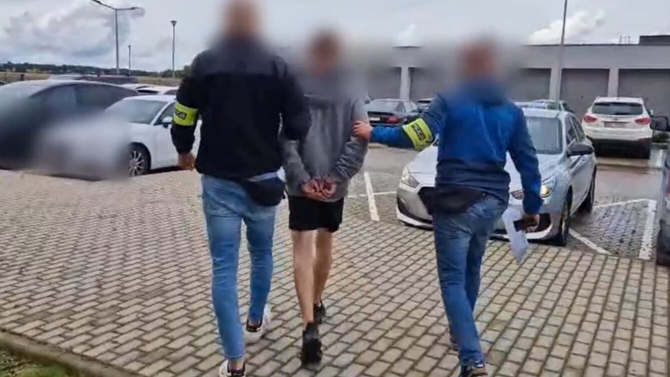 aresztowany mężczyzna/Policja