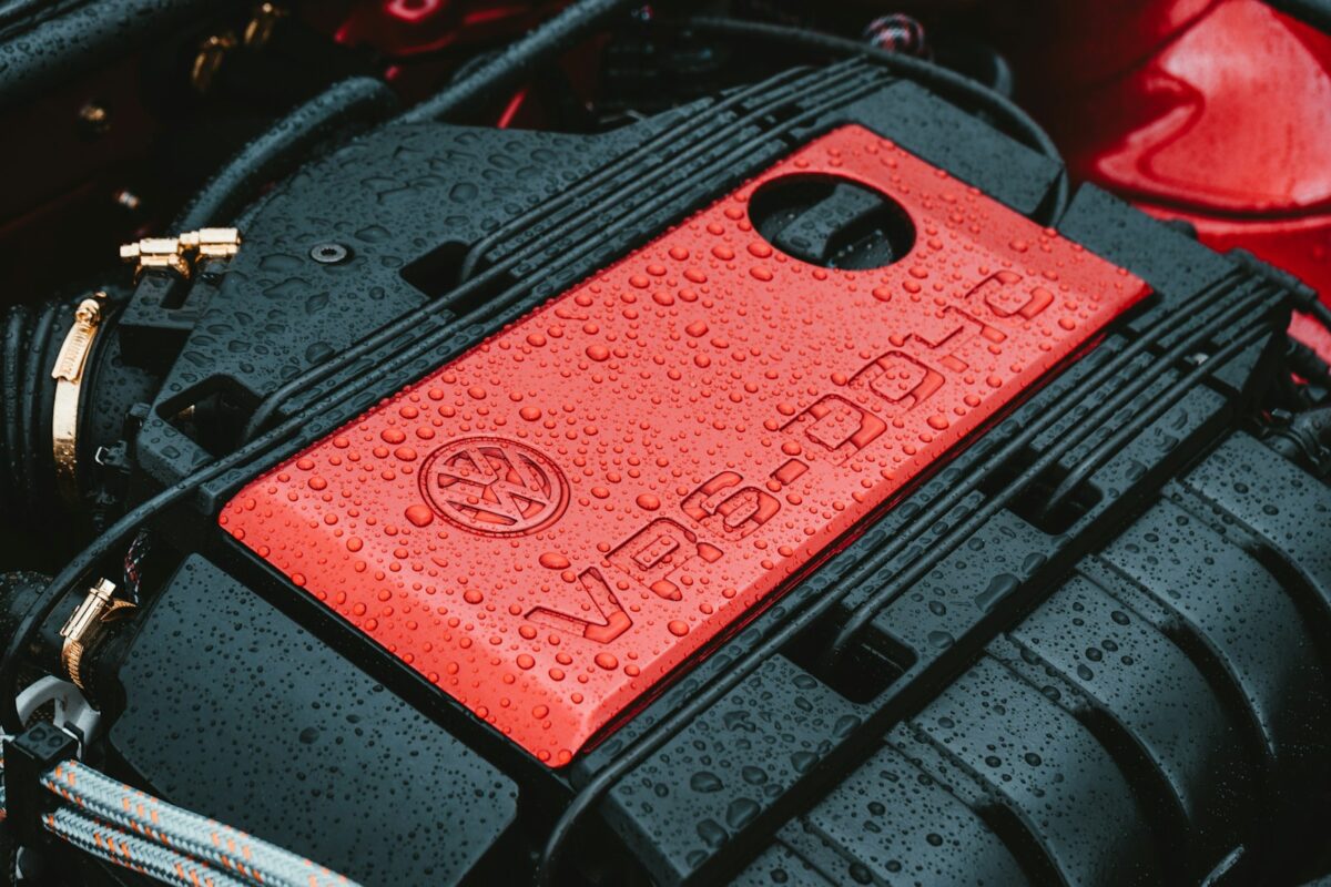 silnik vw/ fot: Julian Hochgesang/Unsplash