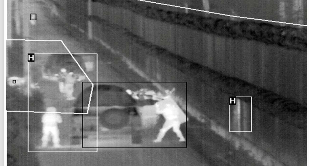 migranci nielegalnie przekraczający granicę polsko - białoruską/ SG