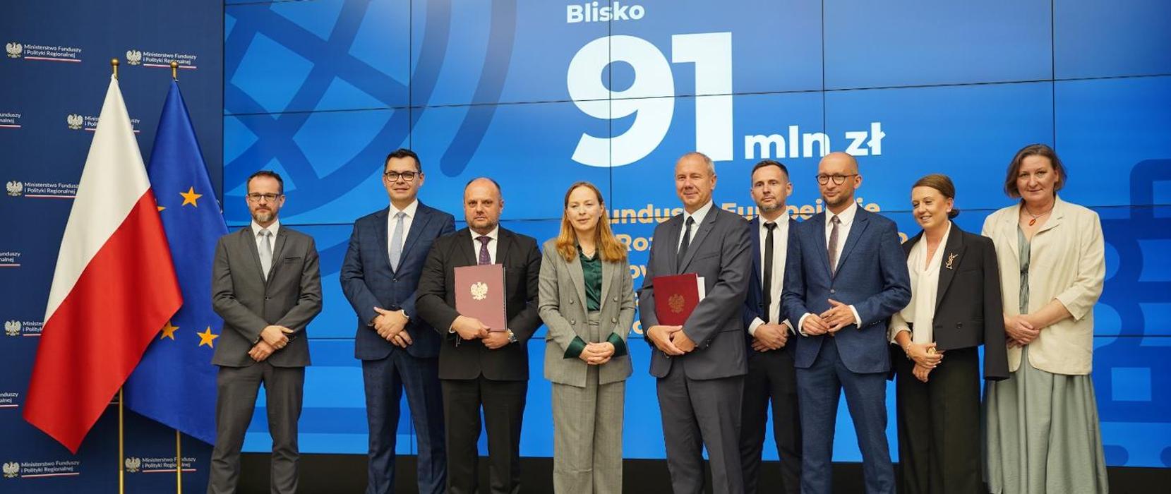 W Ministerstwie Funduszy i Polityki Regionalnej została podpisana umowa na projekt pn. „Międzynarodowa mobilność edukacyjna uczniów i kadry edukacji szkolnej”/ fot: MFiPR