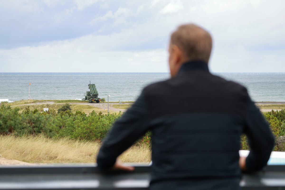 Premier Donald Tusk na poligonie w Ustce/KPRM