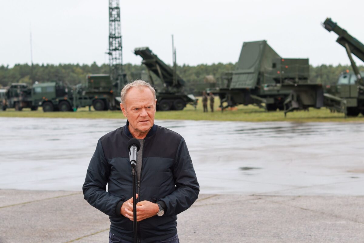 Premier Donald Tusk na poligonie w Ustce/KPRM