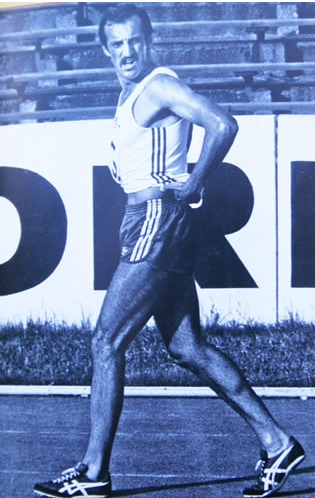 Bronisław Malinowski na stadionie "Skra"  w Warszawie