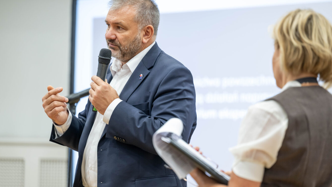 Minister Waldemar Żurek  na spotkaniu/ MS