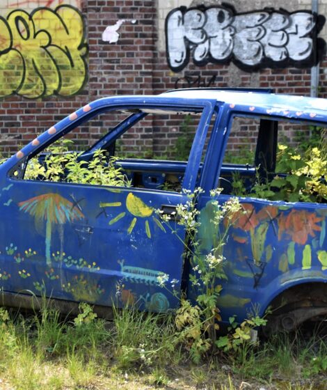 porzucony Fiat Cinquocento/ fot: Waldemar Brandt/Unsplash