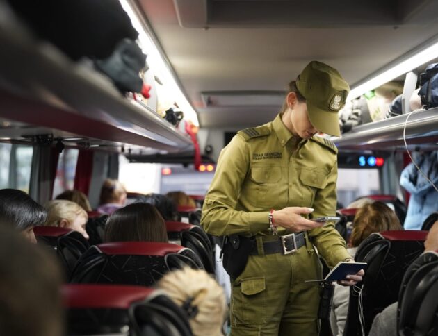 Pierwsi podróżni odprawieni na polskiej granicy w Entry/Exit System/ Straż Graniczna