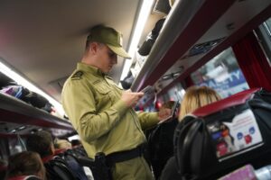 Pierwsi podróżni odprawieni na polskiej granicy w Entry/Exit System/ Straż Graniczna