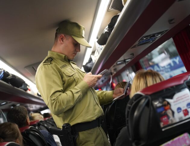 Pierwsi podróżni odprawieni na polskiej granicy w Entry/Exit System/ Straż Graniczna