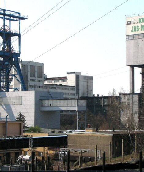 JSW ogłasza obcięcie wypłat z okazji barbórki. Na zdjęciu: kopalnia JSW KWK Jas-Mos/ fot: Mariuszjbie, CC BY-SA 2.5