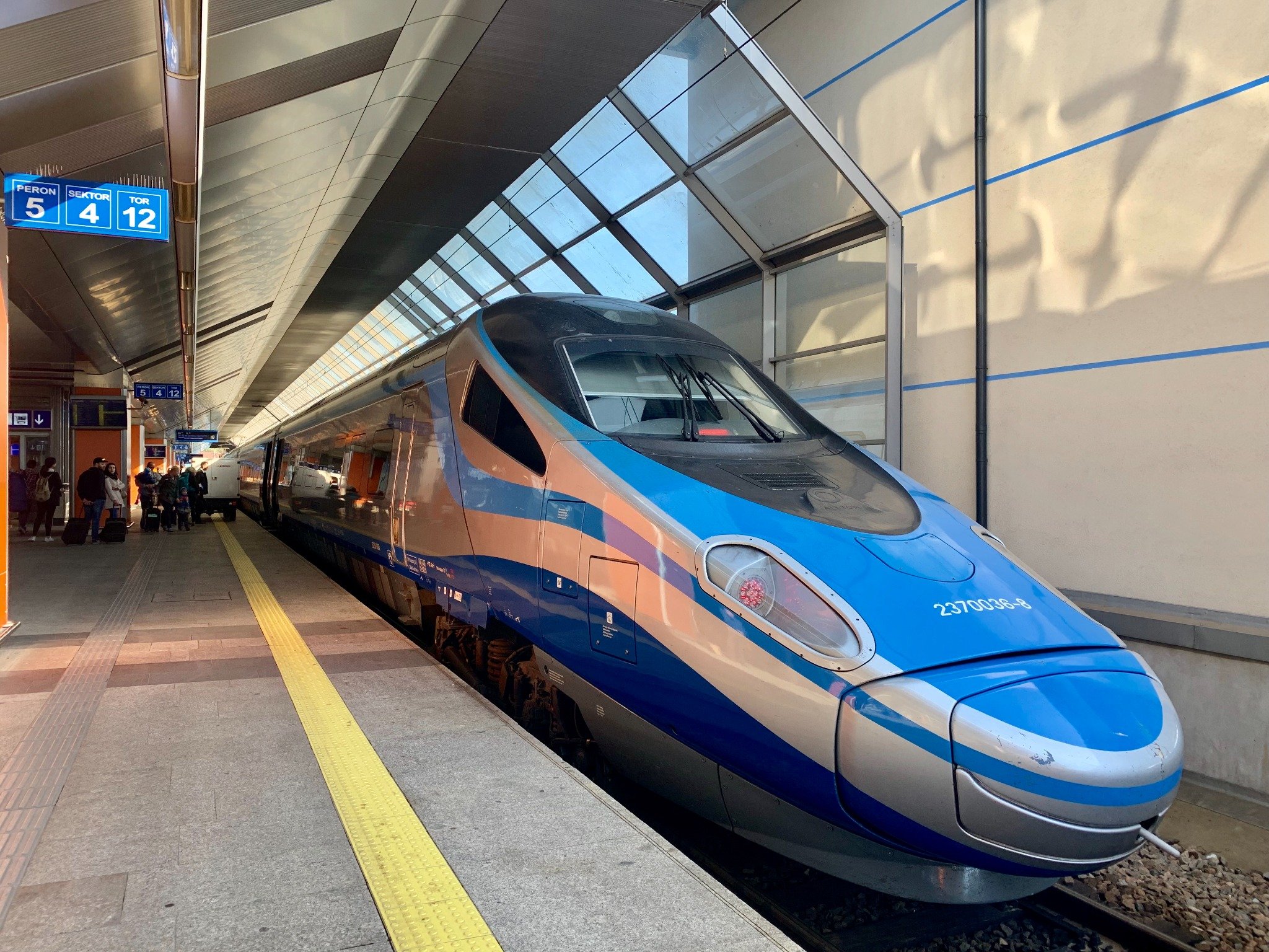 ED250 Pendolino w barwach PKP / fot: Chris Olszewski - Praca własna, CC BY-SA 4.0