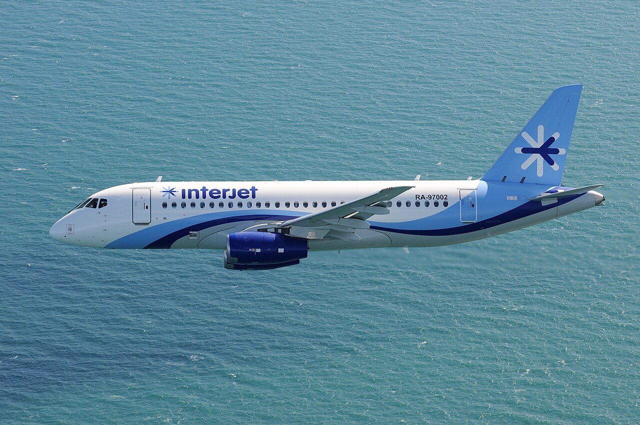 Autorstwa SuperJet International - SSJ100 for Interjet, CC BY-SA 2.0