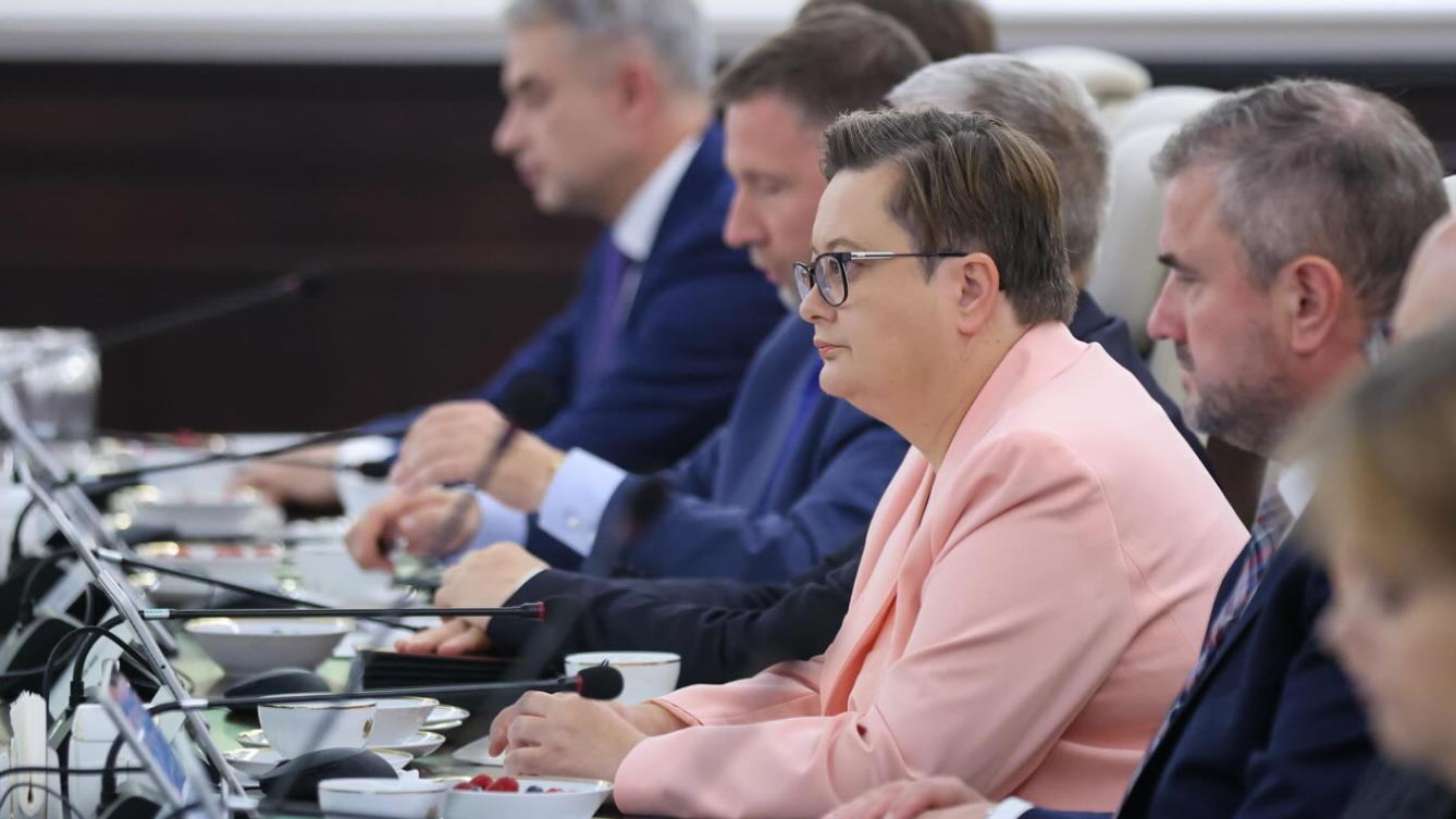 Katarzyna Lubnauer na posiedzeniu rządu Donalda Tuska/ FB