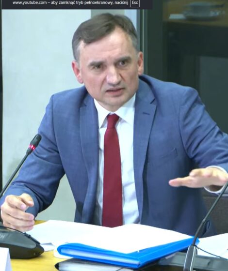 Zbigniew Ziobro podczas przesłuchania przez Komisję śledczą ds. Pegasusa/ Sejm