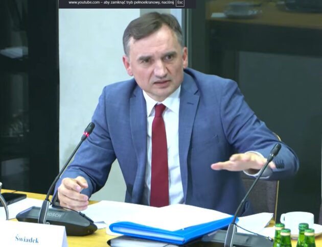 Zbigniew Ziobro podczas przesłuchania przez Komisję śledczą ds. Pegasusa/ Sejm