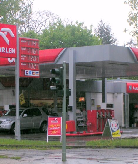 stacja paliw Orlen/ Openverse