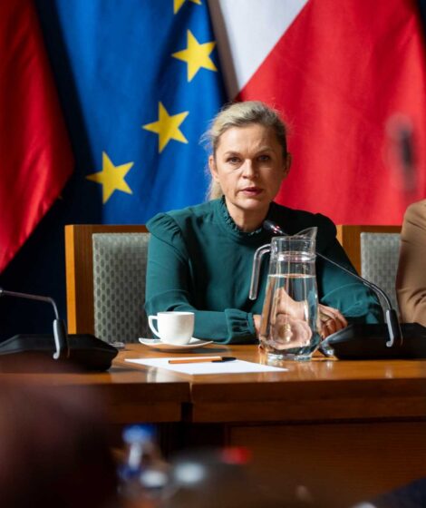 Barbara Nowacka podczas konferencji w Sejmie o zakazie mediów społecznościowych dla dzieci/ Ministerstwo Edukacji