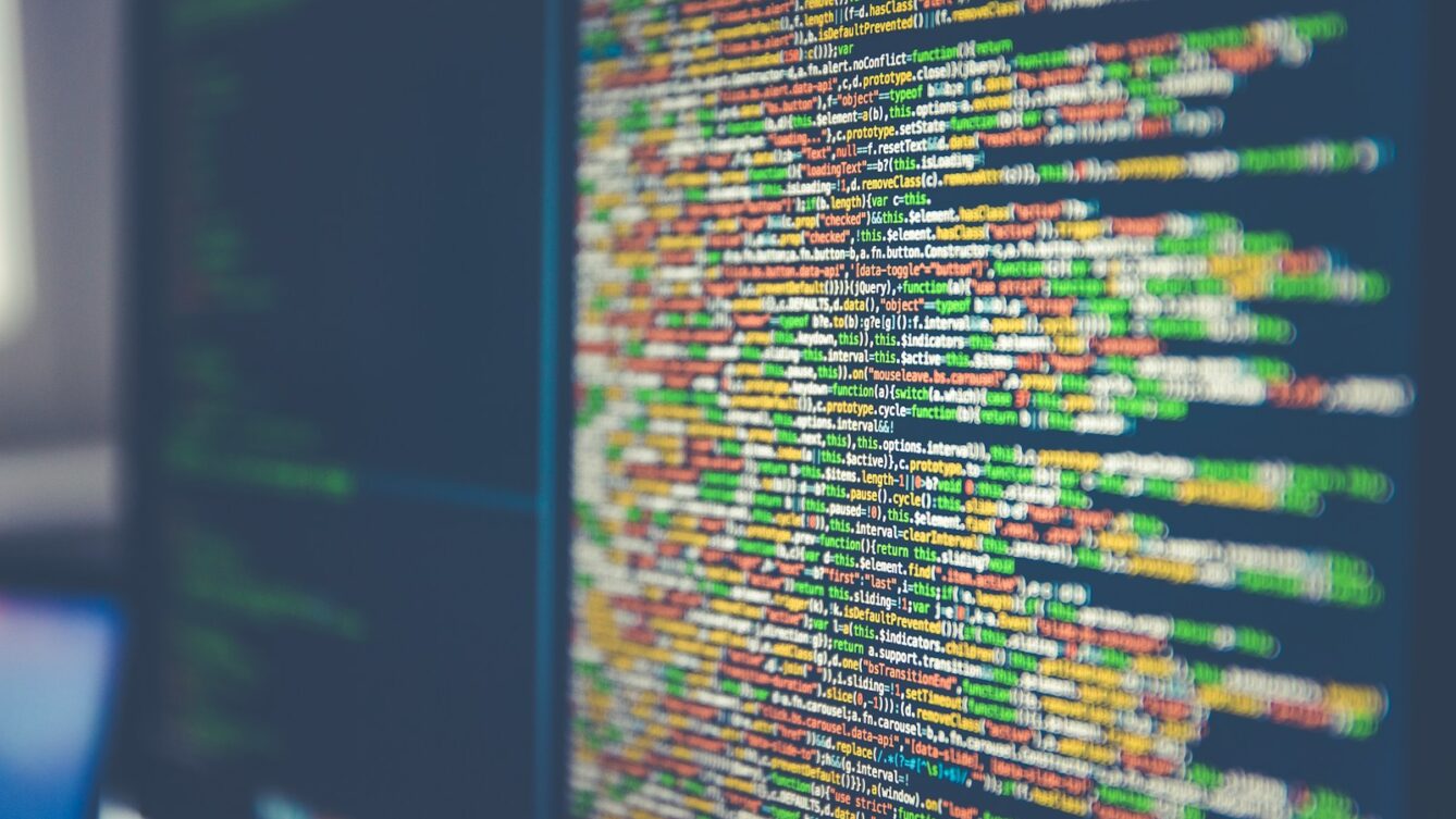 ekran komputera/ fot: Markus Spiske/ Unsplash