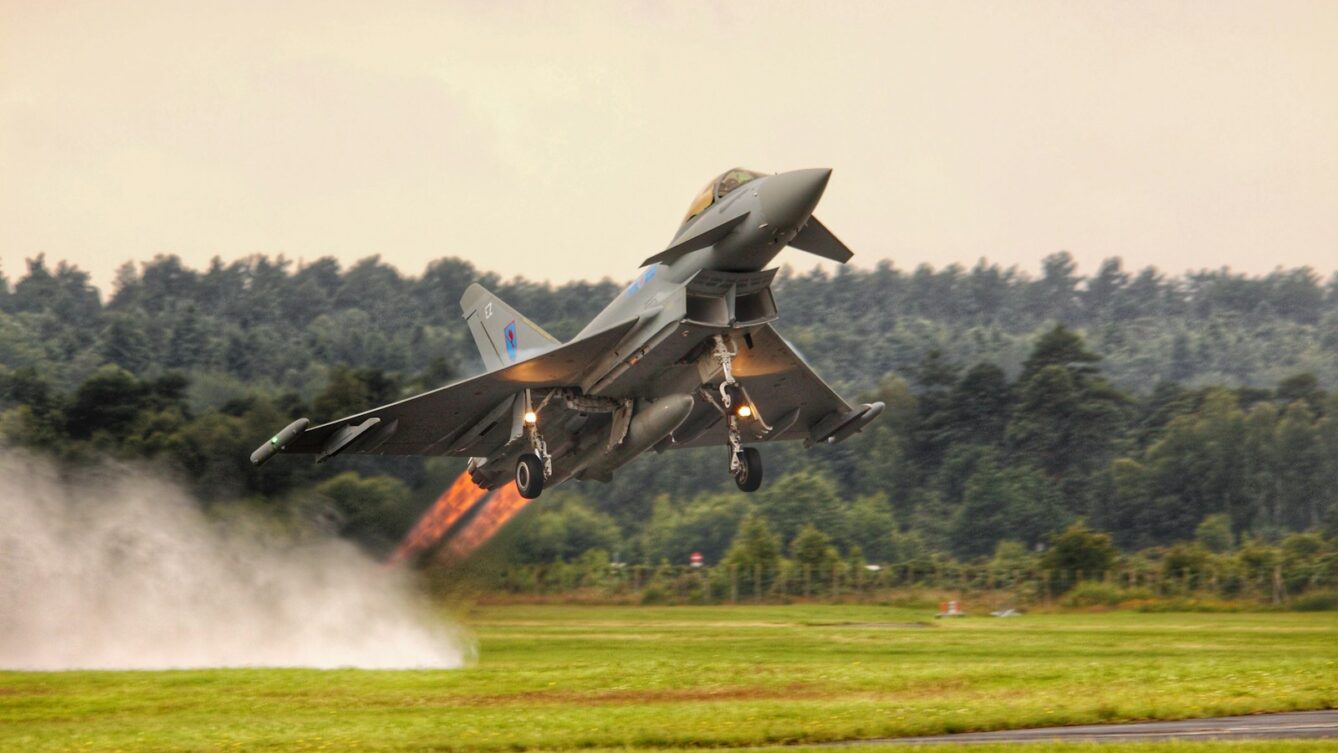 Eurofighter podczas staru/ fot: Jonathan Ridley/ Unsplash