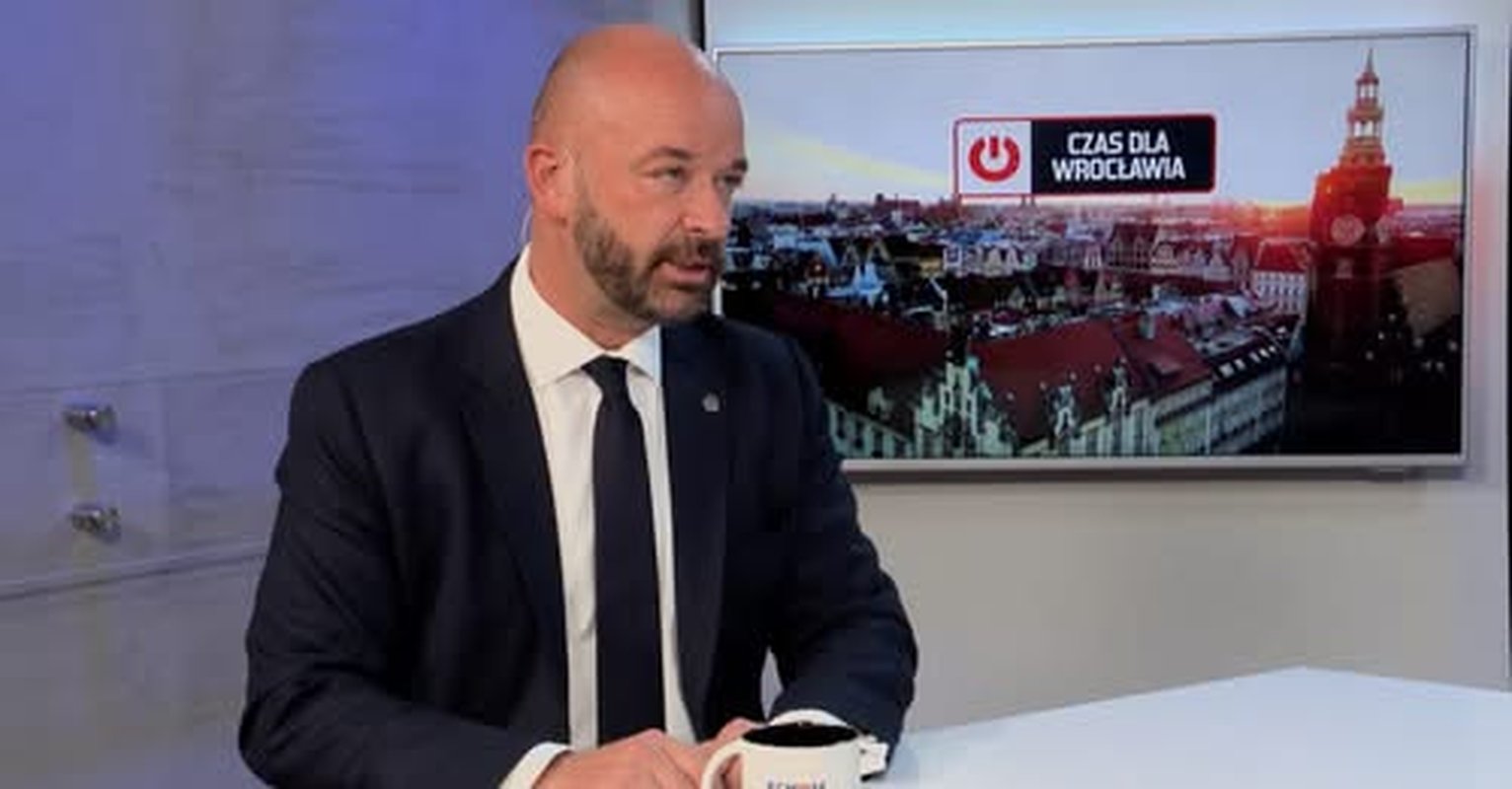 Prezydent Wrocławia Jacek Sutryk jest oskarżony w sprawie Collegium Humanum/ FB 