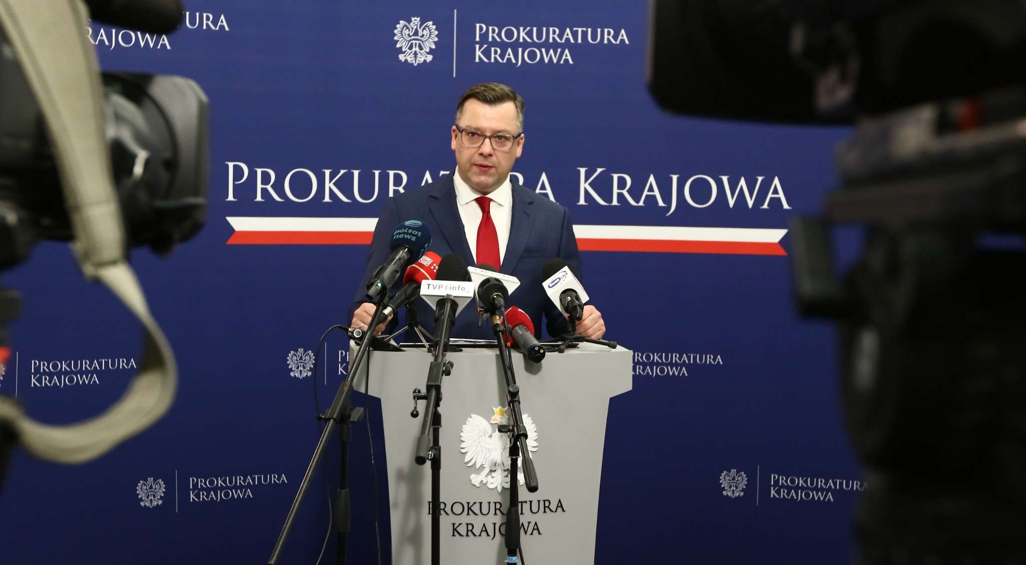 Prokuratura Krajowa ogłasza cofnięcie paszportu dyplomatycznego Zbigniewa Ziobro/ MSZ