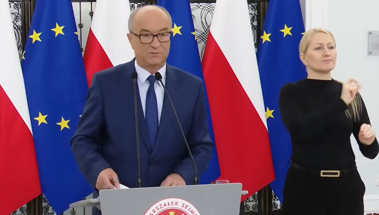 Marszałek Czarzasty ogłasza zakaz sprzedaży alkoholu w Sejmie