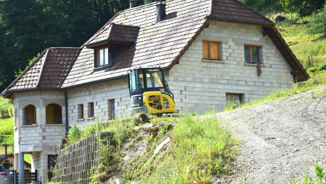 Dom w budowie/ fot: Daniele La Rosa Messina/ Unsplash