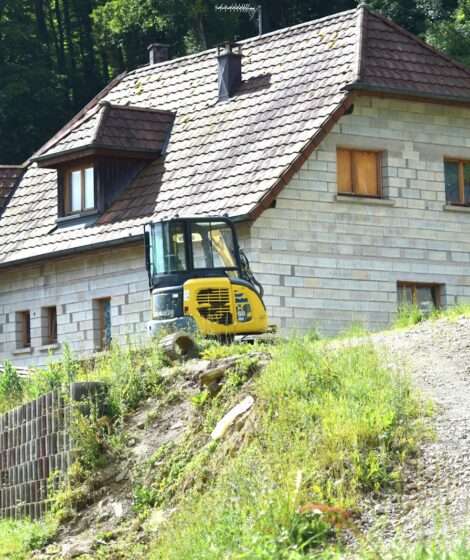 Dom w budowie/ fot: Daniele La Rosa Messina/ Unsplash