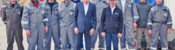 Premier Donald Tusk podczas wizyty na terenie przyszłego szybu Retków./ KGHM