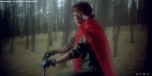 Jej Ekscelencja na stacjonarnym rowerze - film Seksmisja w reż. Juliusza Machulskiego