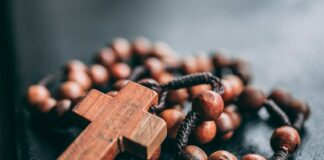 Samorządy podały szczegółowe wskaźniki frekwencji na religii, a Ministerstwo Edukacji przedstawiło dane edukacji zdrowotnej. Oba przedmioty w wielu miejscach osiągają zbliżone wartości, fot: James Coleman