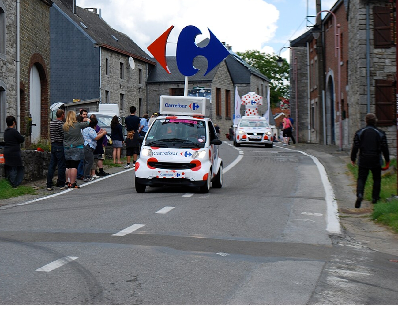 Rząd rozważa przejęcie sklepów sieci Carrefour/ fot: Jean Housen, CC BY-SA 3.0