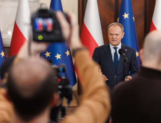 Donald Tusk podczas konferencji prasowej. KPRM