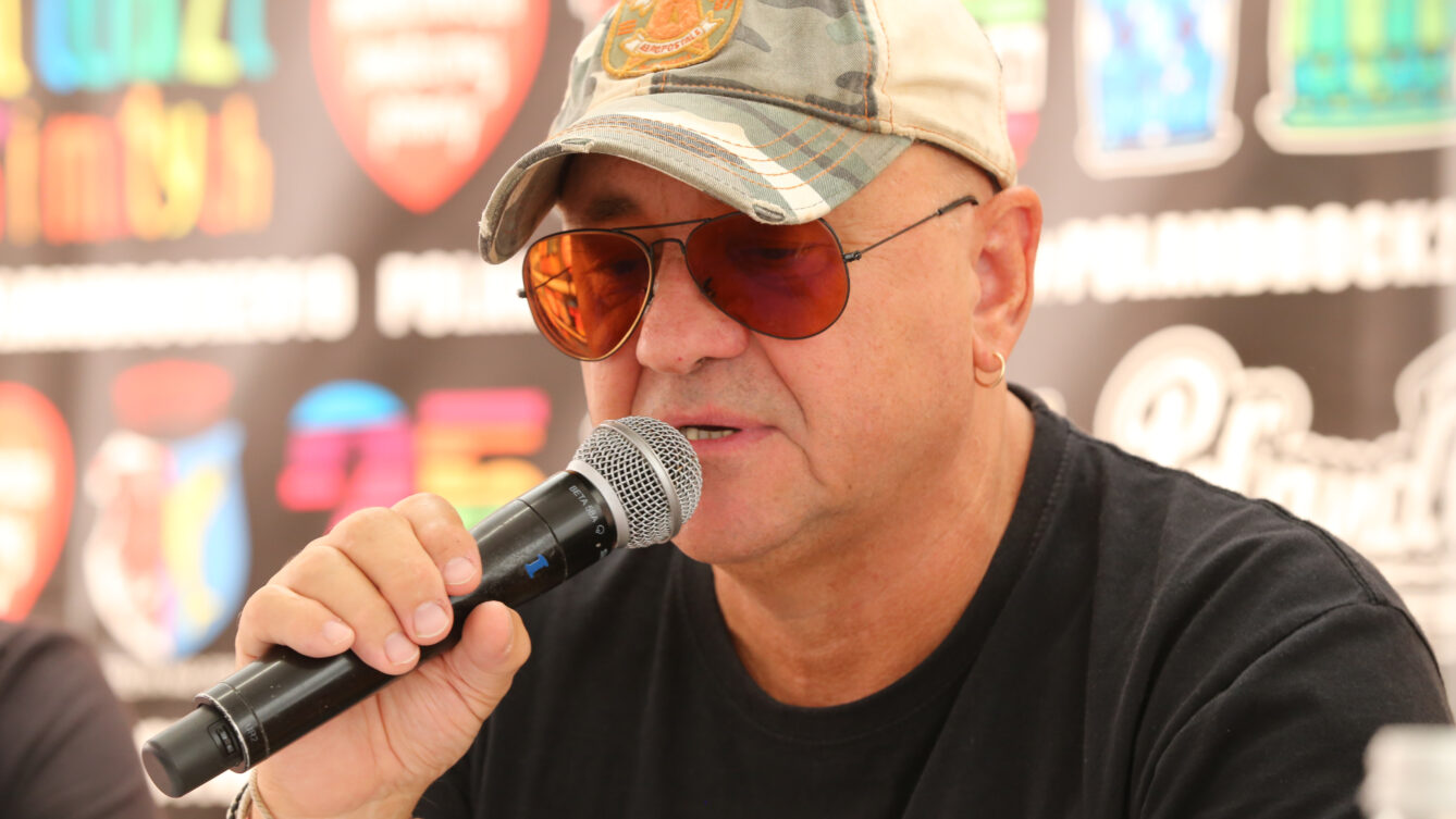 Jurek Owsiak na Pol’and’Rock Festiwal (2019), fot: Ralf Lotys (Sicherlich), CC BY 4.0