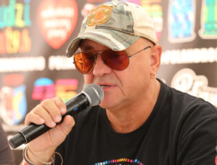 Jurek Owsiak na Pol’and’Rock Festiwal (2019), fot: Ralf Lotys (Sicherlich), CC BY 4.0