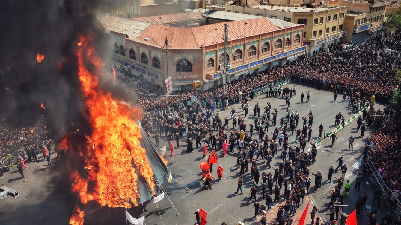 W Iranie trwają największe od trzech lat protesty społeczne, które objęły niemal cały kraj. Fot: Hossein Amiri/Unsplash