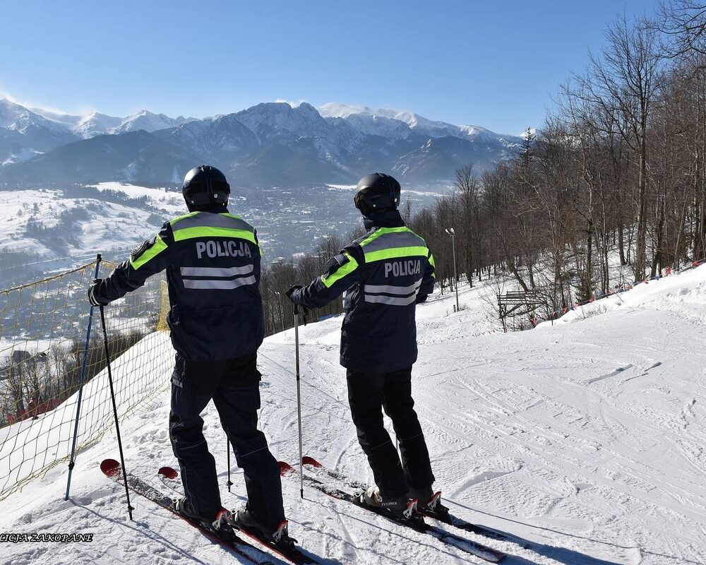 Zakopiańscy policjanci wyjechali na stoki Gubałówki przed feriami. Policja