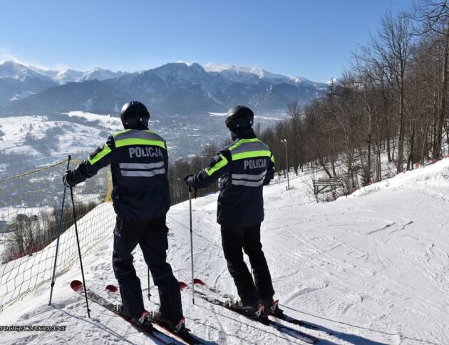 Zakopiańscy policjanci wyjechali na stoki Gubałówki przed feriami. Policja