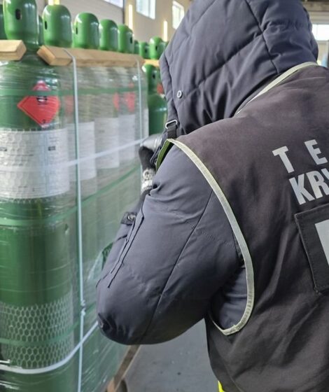 Największa w historii UE operacja przeciw narkotykom. Policja z Polski i Europolu zlikwidowała 24 laboratoria, przejęła 1000 ton prekursorów i 9,3 tony narkotyków. fot: Policja