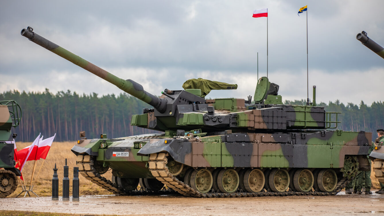 Polski K2 Black Panther. fot. autorstwa Staff Sgt. Matthew Foster, Domena publiczna