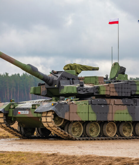 Polski K2 Black Panther. fot. autorstwa Staff Sgt. Matthew Foster, Domena publiczna